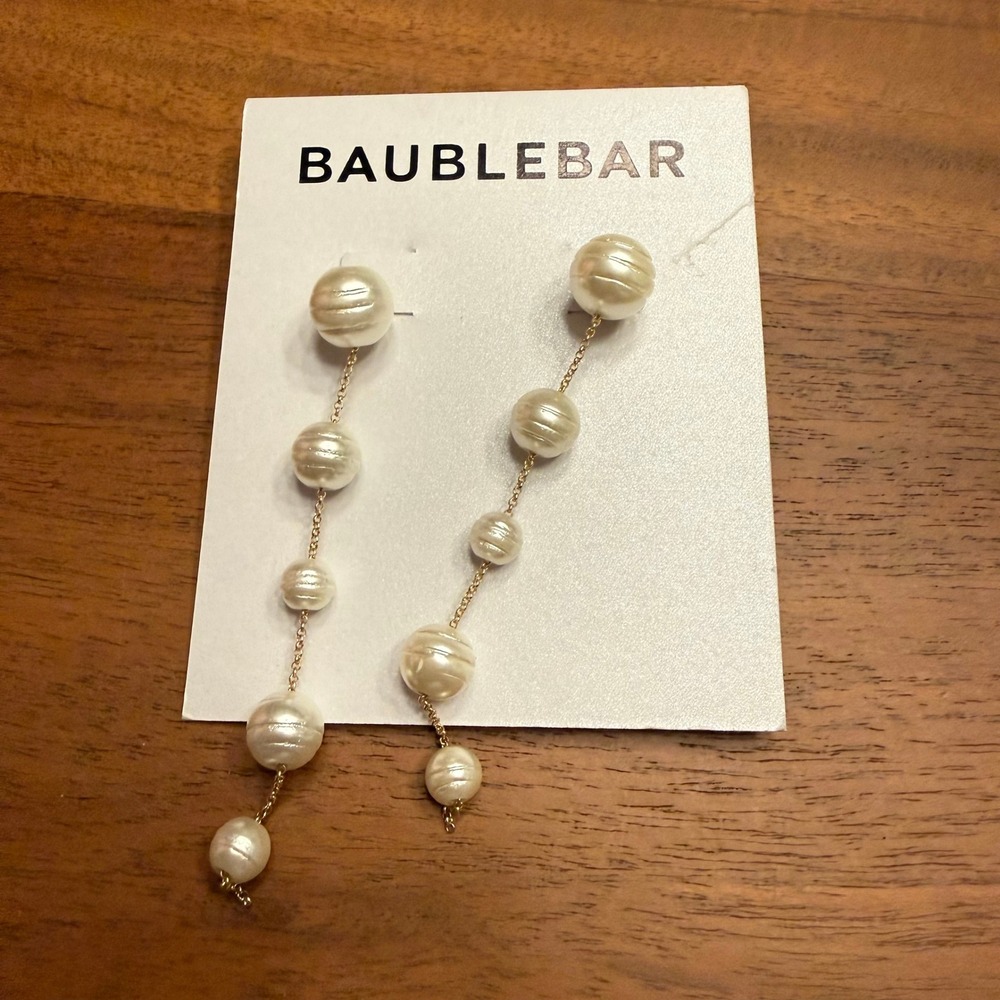 BaubleBar‎ Graduated Faux Pearl Linear Drop Earrings Gold Tone Textured 88329